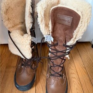 BearPaw Tan Boots with Shearling Lining